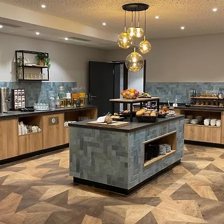 Otel Dom-hotel 4*