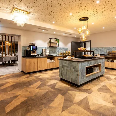 Dom Hotel
