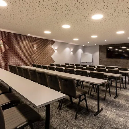 Dom-hotel Otel 4*
